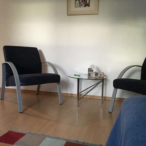 Einer der Therapieräume im Mainzer Psychoanalytischen Institut
